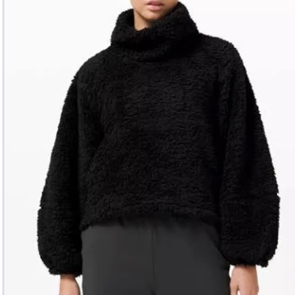 Lululemon Black Fuzzy Cowl Neck Puff Sleeve Boxy Athletic Cozy Sweater M/L